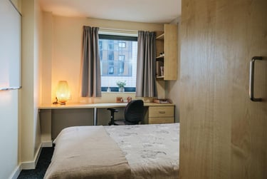 1 bed house, Broad Street, Kelham Island, Sheffield, S25TL - Image 2